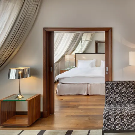 Szálloda Almanac X Alcron 5*