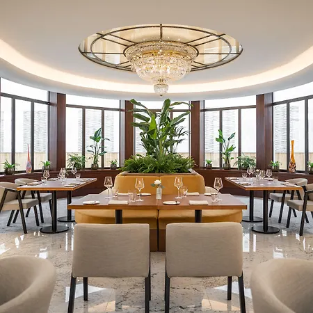 Almanac X Alcron Prága