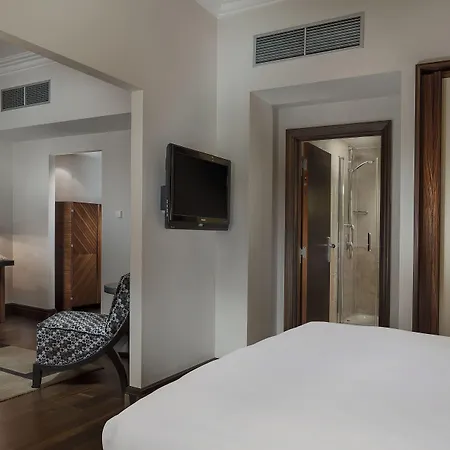 Almanac X Alcron Hotel