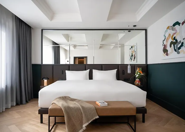 Almanac X Alcron Hotel