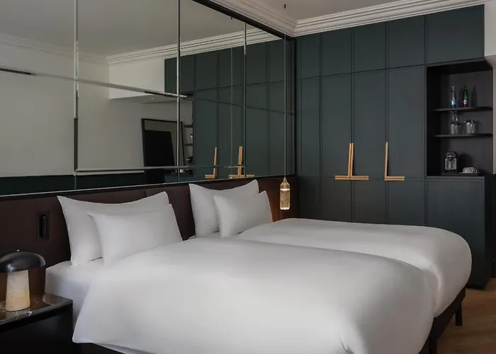 Almanac X Alcron Hotel