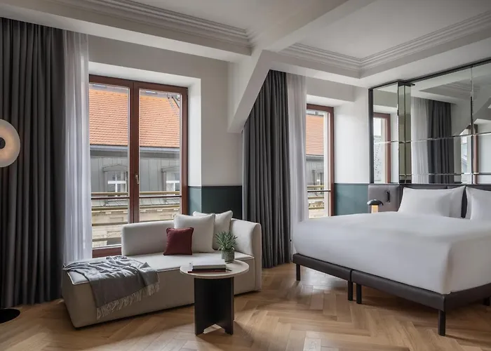 Almanac X Alcron 5* Praag
