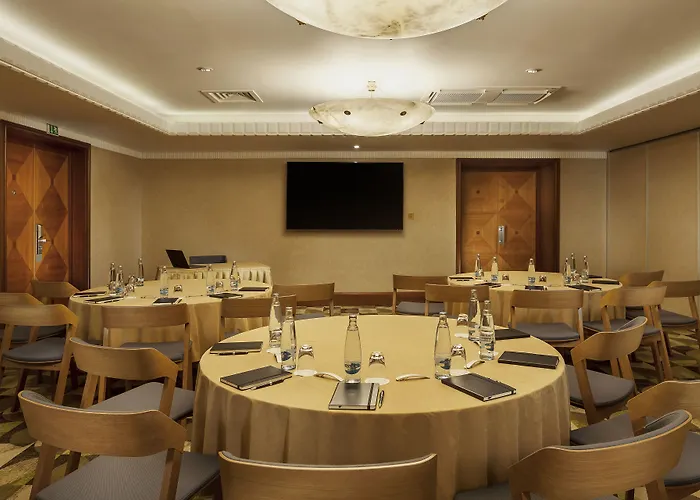 Almanac X Alcron Hotel