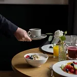 Almanac X Alcron Hotel