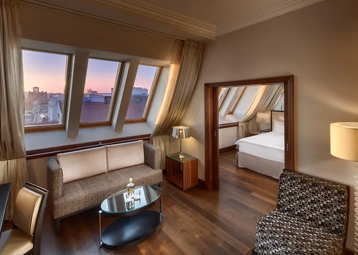 Almanac X Alcron Hotel