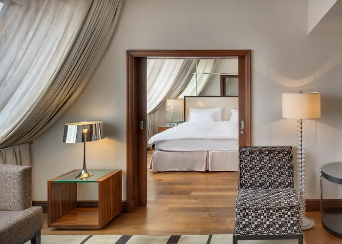 Hotel Almanac X Alcron 5*